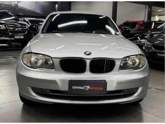 BMW 118i 2.0 UE71 16V GASOLINA 4P AUTOMÁTICO BMW 118i 2.0 UE71 16V GASOLINA 4P AUTOMÁTICO